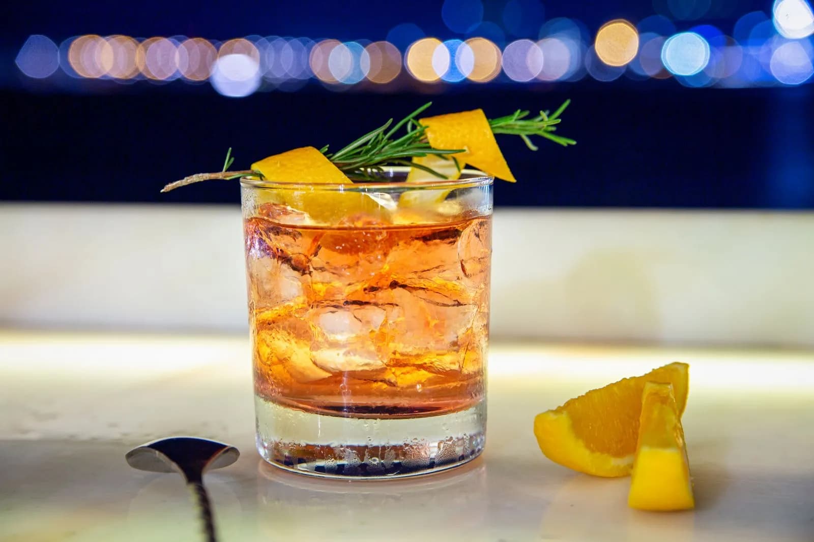 Cocktail hour checklist: 30, 60, 90 phút